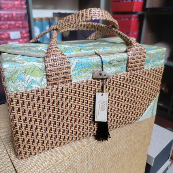 z7649047249524_5c862813f74c18937c920a60d0e6d31a